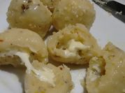 Una foto de mozzarella roquefort