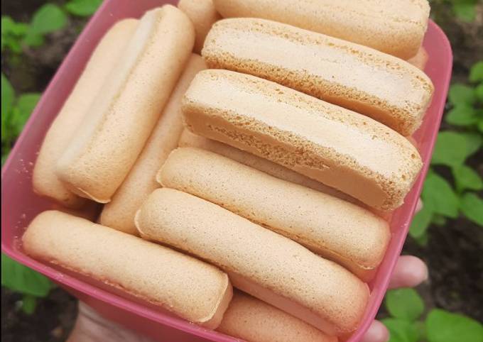 Resep Lady Fingers homemade (base of tiramisu) oleh Nyonya Ntes - Cookpad