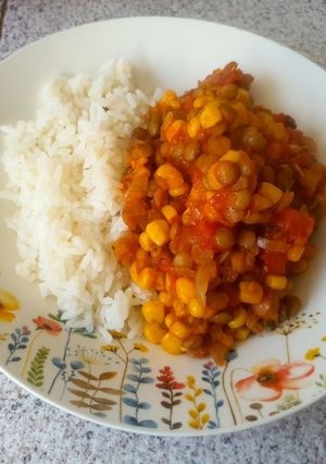 Una foto de Tomaticán vegetariano de lentejas