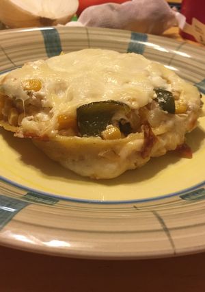 Una foto de Pastel azteca de pollo