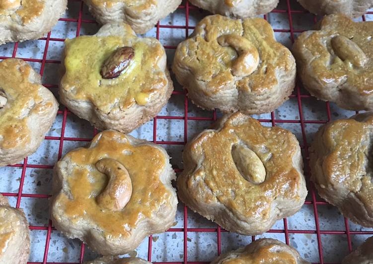 Langkah Mudah untuk Menyiapkan Kue Kering Kacang yang Enak