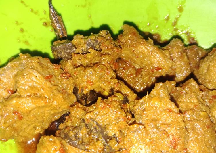 Daging sapi bumbu lapis