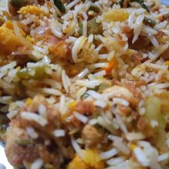 A picture of Chinese biryani.