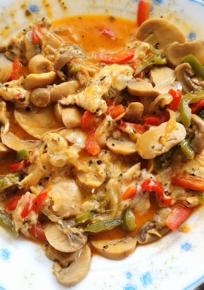 Una foto de Pollo guisado rápido al sartén