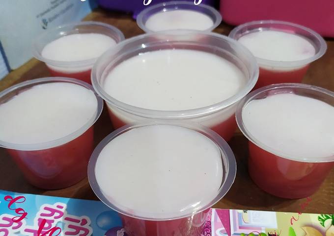 Puding Singkong Strowberry dg Vla Santan