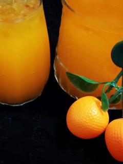 A picture of Orange juice.