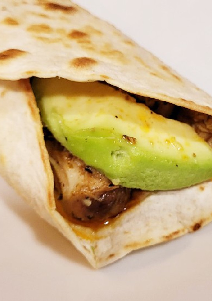 Una foto de Tacos de pollo y aguacate