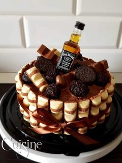 O poză a rețetei Tort cu ciocolată și praline Brigadeiro.