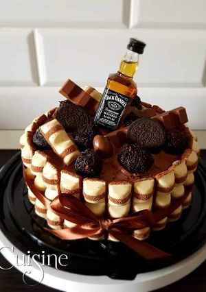 O poză a rețetei Tort cu ciocolată și praline Brigadeiro.
