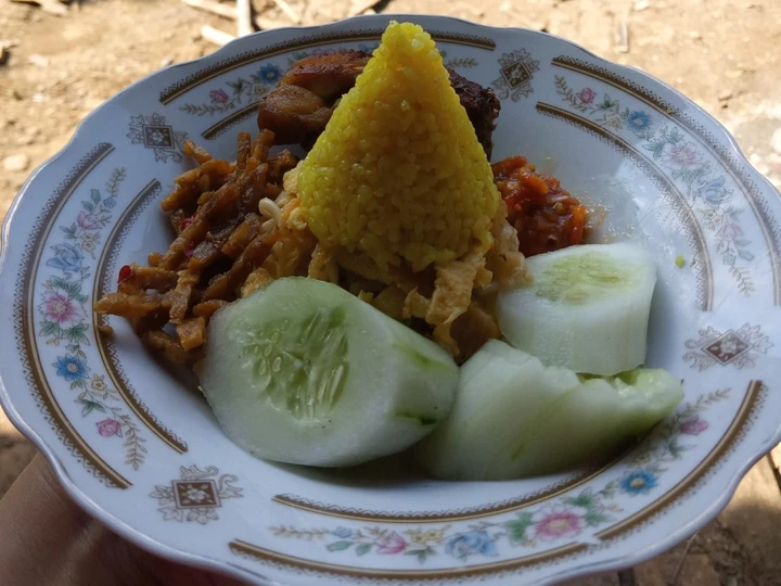 Langkah Gampang Membuat Resep Nasi tumpeng mini bumbu racik ayam yang Lezat Sekali Anti Ribet, Bisa Manjain Lidah