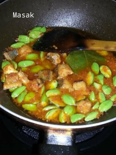 Foto resep Sambel goreng pete ikan asin jambal
