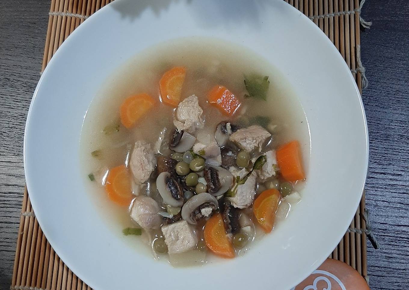 Sop Jamur-Wortel-Kacang Polong