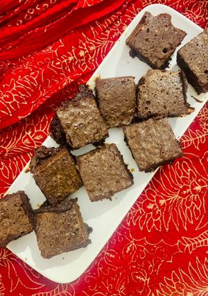 A picture of Caramel chocolate brownie.