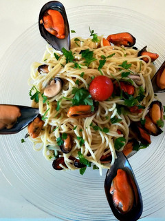 Una foto de Espaguetis con mejillones