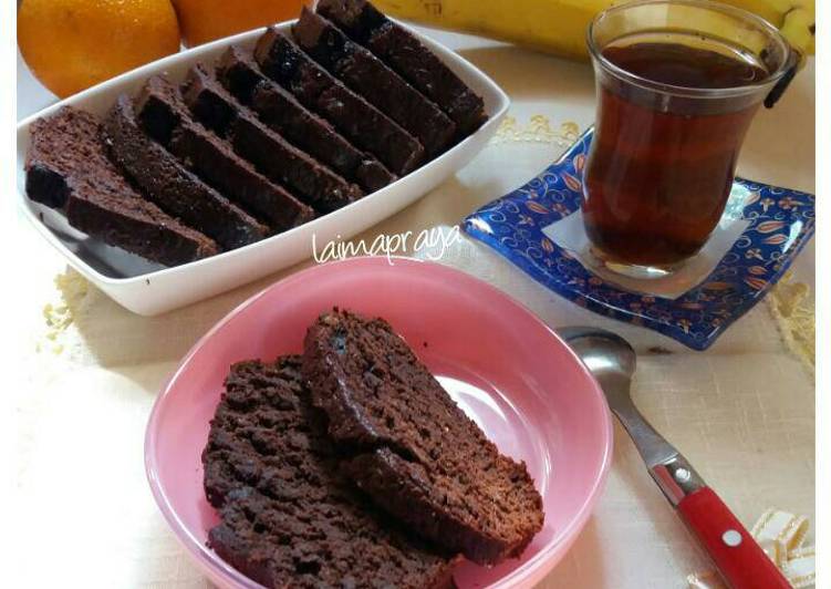 How to Serve Tasteful Banana brownie cake