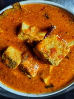 নিরামিষ টক ঝাল মিষ্টি পনির (Niramish tok jhal Mishti paneeer) রেসিপির প্রধান ছবি
