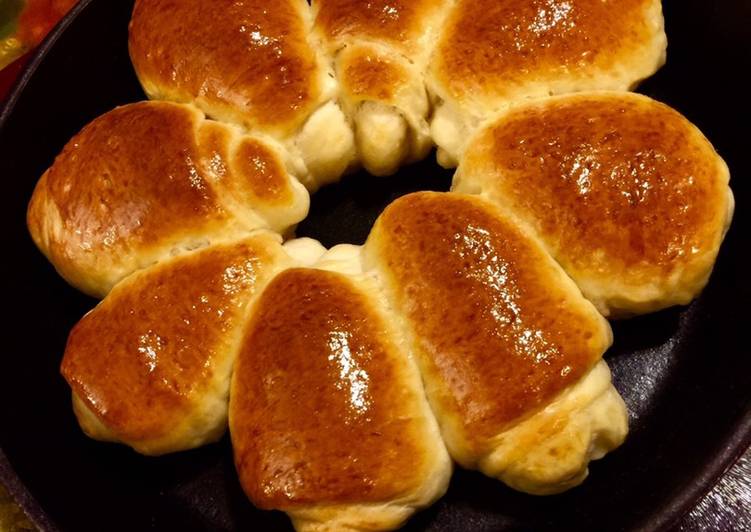 Recipe of Perfect Garlic Bread/Dinner Rolls