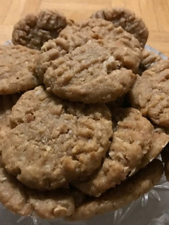 A picture of Peanut butter oatmeal cookies.