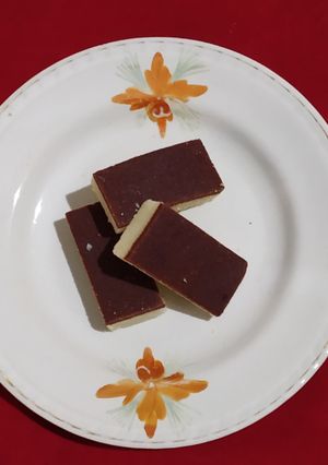 A picture of Double layered Chocolate bar.