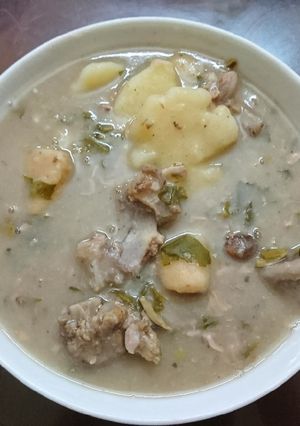 Hình của món Sườn hầm sấu, khoai môn. Chua chua, ngòn ngọt, dễ ăn.