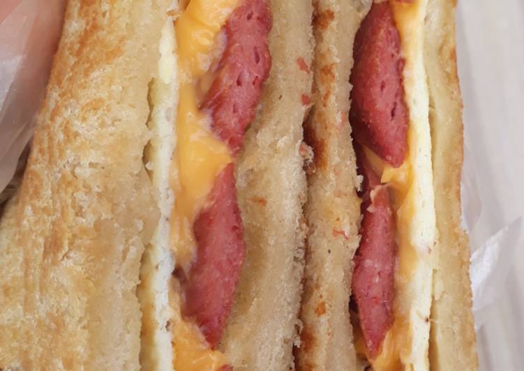 Easy Way to Prepare Speedy Sausage Sandwich