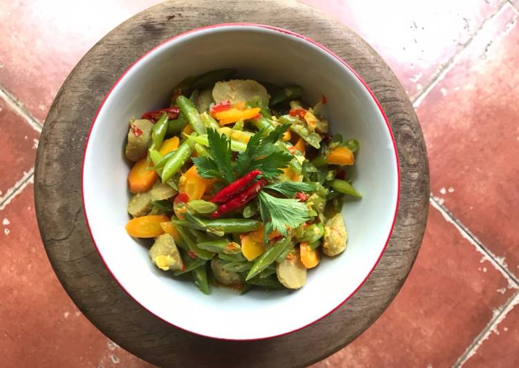 Tumis Buncis Kunyit ~
(recook resep Mba Selvi Maryani)
#tumisbuncis