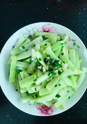 Hình của món Bầu xào tỏi.