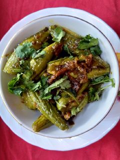 परवल की सूखी सब्जी (Parval ki Sukhi Sabzi Recipe in Hindi) रेसिपी मुख्य फोटो