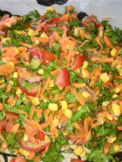 Una foto de Ensalada con maíz dulce