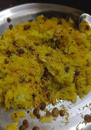 झटपट पोहा(jhatpat poha recipe in hindi) रेसिपी मुख्य फोटो