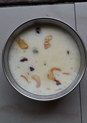 A picture of Vermicelli rava payasam/semiya rava payasam.
