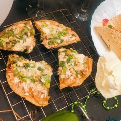A picture of Paratha Pizza.