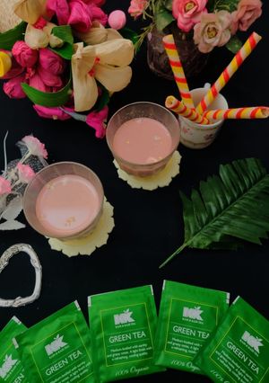 কাশ্মীরী পিংক চা রেসিপির প্রধান ছবি