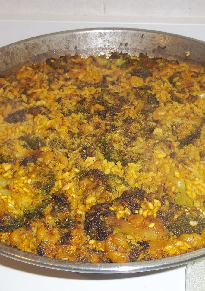 Una foto de Paella de brócoli y gamba pelada