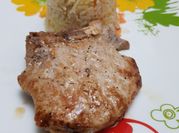Una foto de chuletas de cerdo