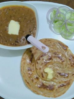 लच्छा पराठा - दाल मखनी (Lachha paratha - dal makhani recipe in hindi) रेसिपी मुख्य फोटो