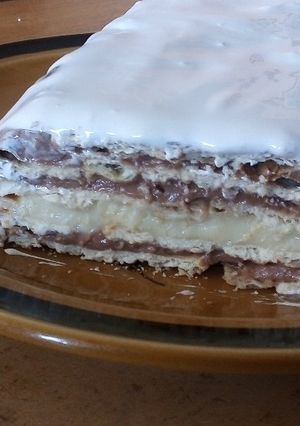 Una foto de Torta de galletas, o milhojas falsa