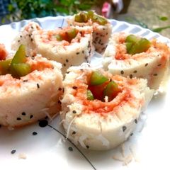 A picture of Dhokla Sushi.