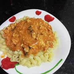 معکرونة بصلصة الدجاج 🍝🍅-レシピのメイン写真