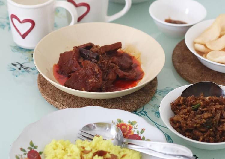 7 Resep: Nasi Kuning Banjar Ricecooker yang Sempurna!