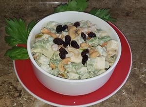 Una foto de Ensalada de apio y manzana