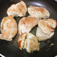 A picture of Moist sautéed chicken breast.
