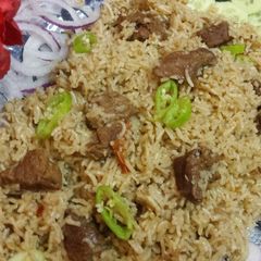A picture of Yakhni pilao.