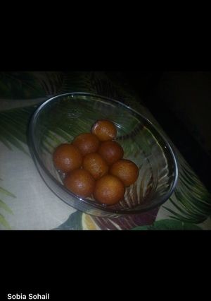 A picture of Gulabjaman.