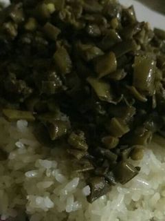 صورة لوصفة تاجين لوبياء (رز باللوبياء الخضراء واللحم)