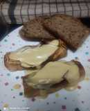 Puerros al horno con mayonesa de cebolla caramelizada