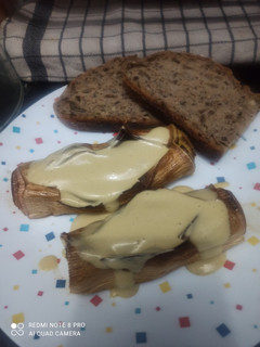 Una foto de Puerros al horno con mayonesa de cebolla caramelizada