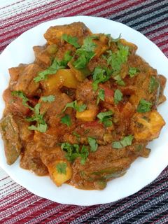 વેજ કોલ્હાપુરી (Veg Kolhapuri Recipe In Gujarati) રેસીપી મુખ્ય ફોટો