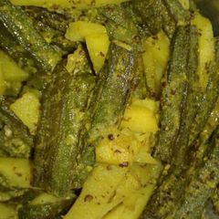 A picture of Okra potato fry.