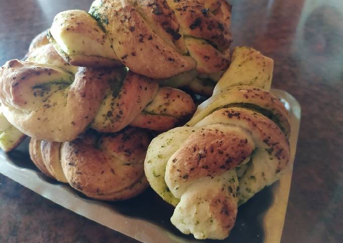 Pancitos De Perejil & Ajo.. 🧄🧉 Receta De Paula Zambelli- Cookpad